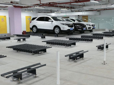 南京AGV智能停車場(chǎng) 激光+磁釘導(dǎo)航引領(lǐng)停車新變革